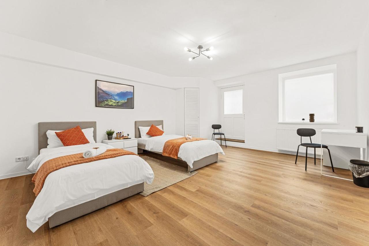 2 Zimmer Apartments, 4 Betten, Vollmoebliert,Zentrale Lage Am S-Bahnhof Berlin Zewnętrze zdjęcie
