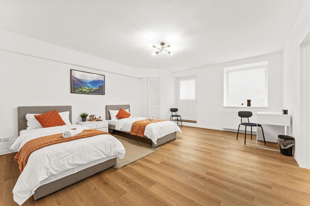 2 Zimmer Apartments, 4 Betten, Vollmoebliert,Zentrale Lage Am S-Bahnhof Berlin Zewnętrze zdjęcie