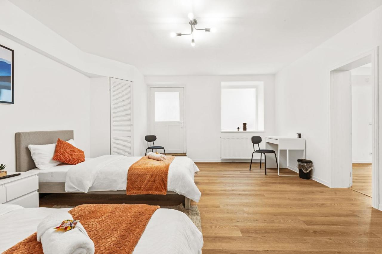 2 Zimmer Apartments, 4 Betten, Vollmoebliert,Zentrale Lage Am S-Bahnhof Berlin Zewnętrze zdjęcie